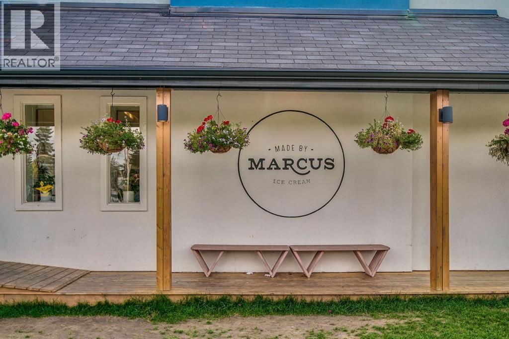 House for Sale in 1727 Bowness Road NW|Calgary, Alberta T2N3K3 3