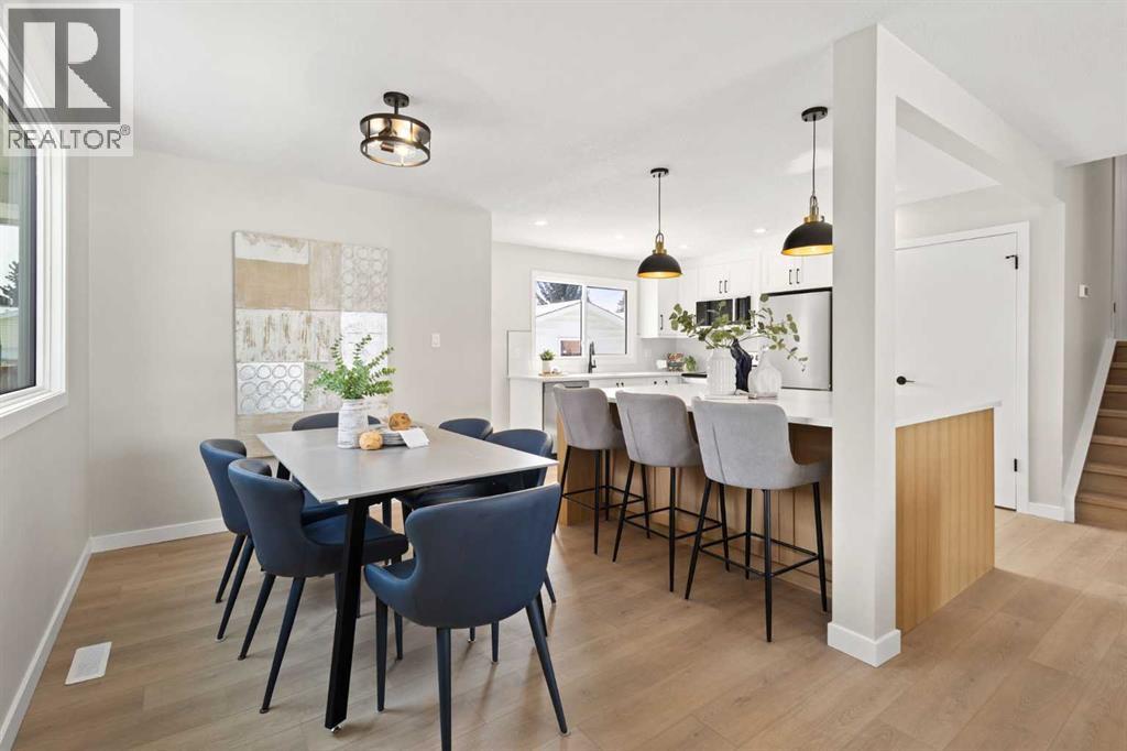 House for Sale in 236 Silverview Way NW|Calgary, Alberta T3B3K3 2