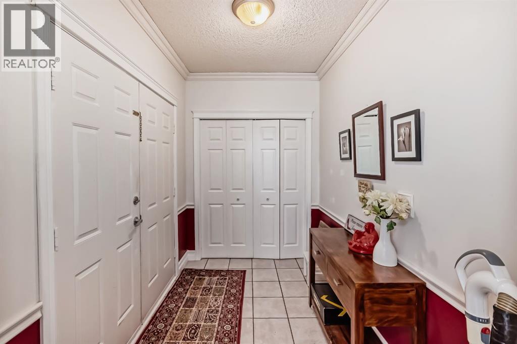 House for Sale in 17007 Sunvale Road SE|Calgary, Alberta T2X2S5 5