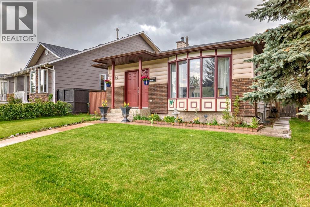 House for Sale in 17007 Sunvale Road SE|Calgary, Alberta T2X2S5 4