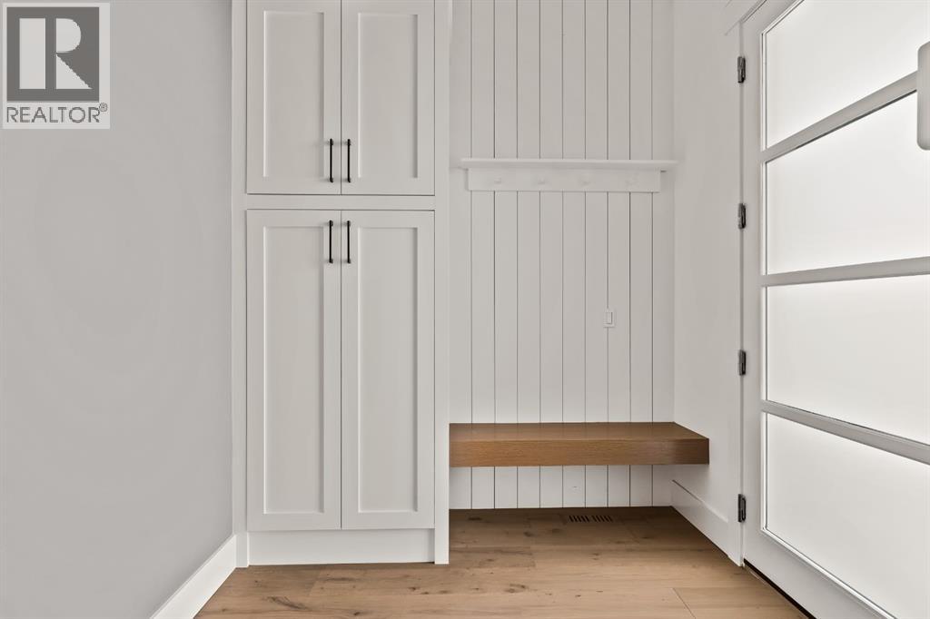 House for Sale in 2223 27 Avenue SW|Calgary, Alberta T2T1J1 2