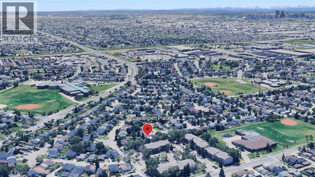 House for Sale in 36 Castleglen Place NE|Calgary, Alberta T3J2R1 4