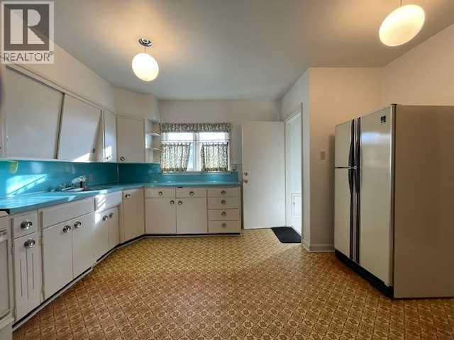 House for Sale in 2603 4 Avenue NW|Calgary, Alberta T2N0P7 4