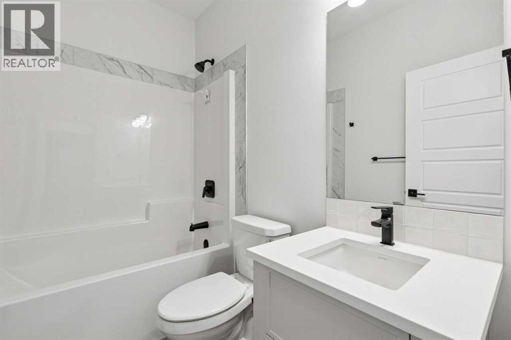 House for Sale in 378 Hotchkiss Manor SE|Calgary, Alberta T2S0J9 4