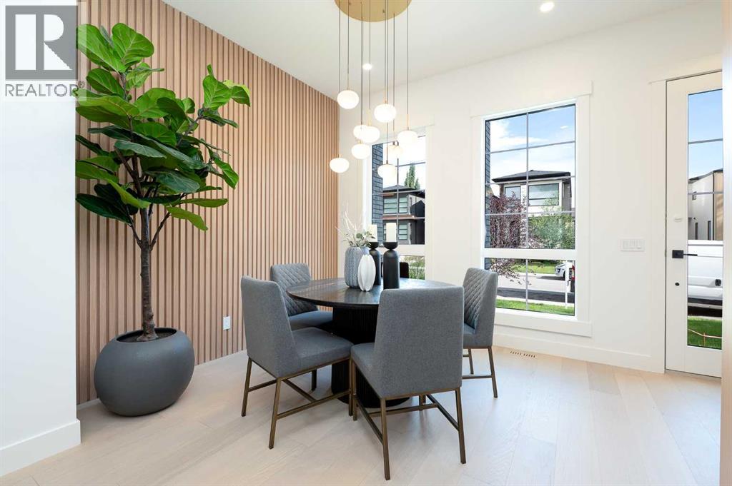 House for Sale in 1807 Broadview Road NW|Calgary, Alberta T2N3H6 4