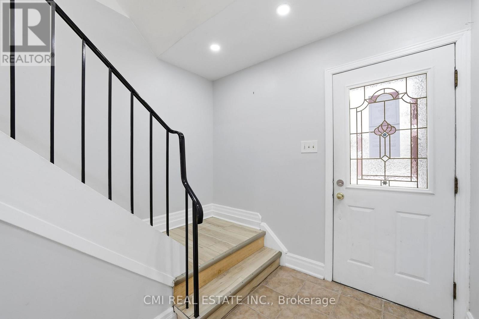 Row / Townhouse for Sale in 116 - 1538 LANCASTER DRIVE|Oakville (FA Falgarwood), Ontario L6H2Z3 5