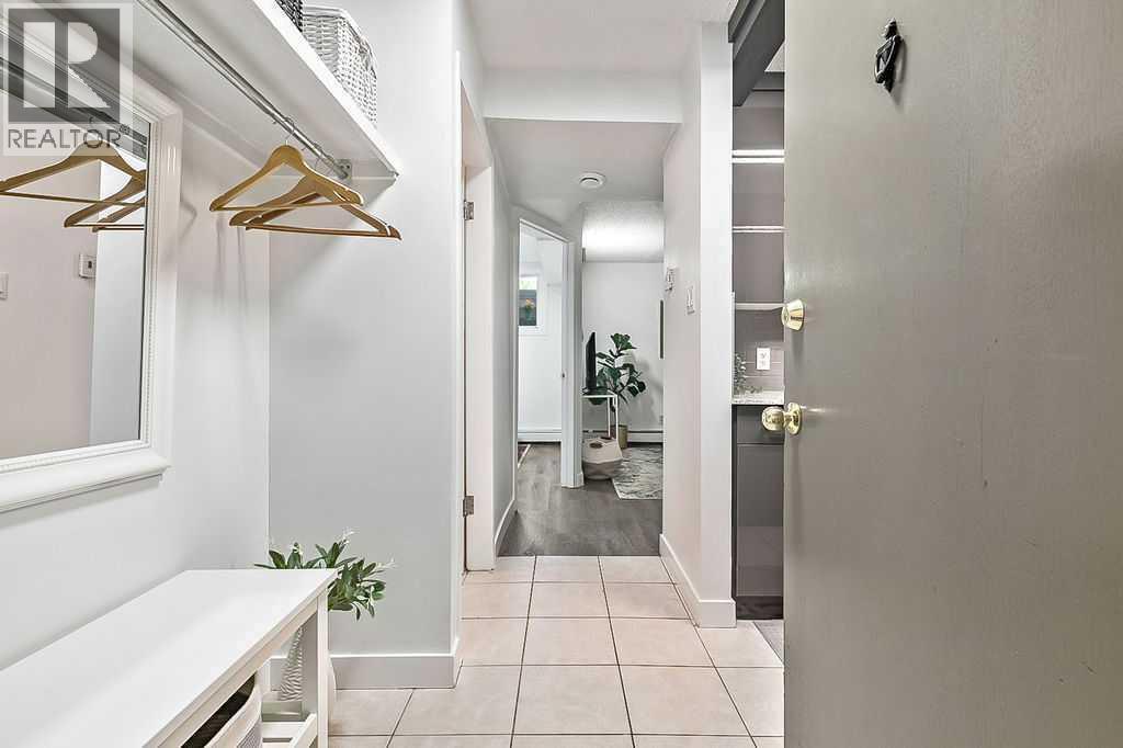 Apartment for Sale in 205, 4328 4 Street NW|Calgary, Alberta T2K1A2 3