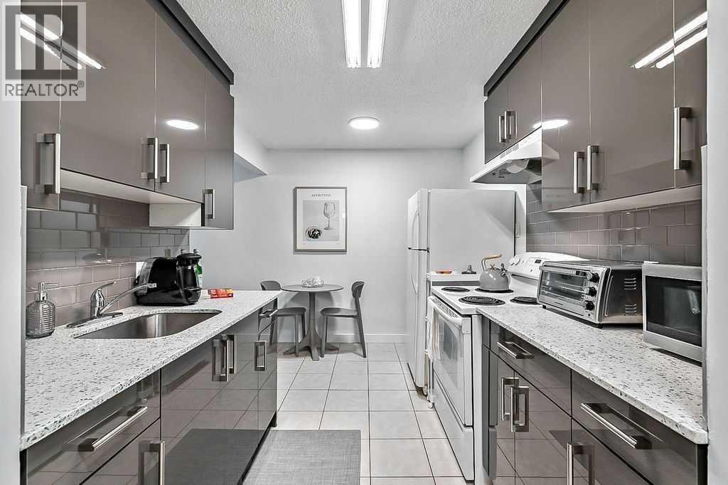 Apartment for Sale in 205, 4328 4 Street NW|Calgary, Alberta T2K1A2 5