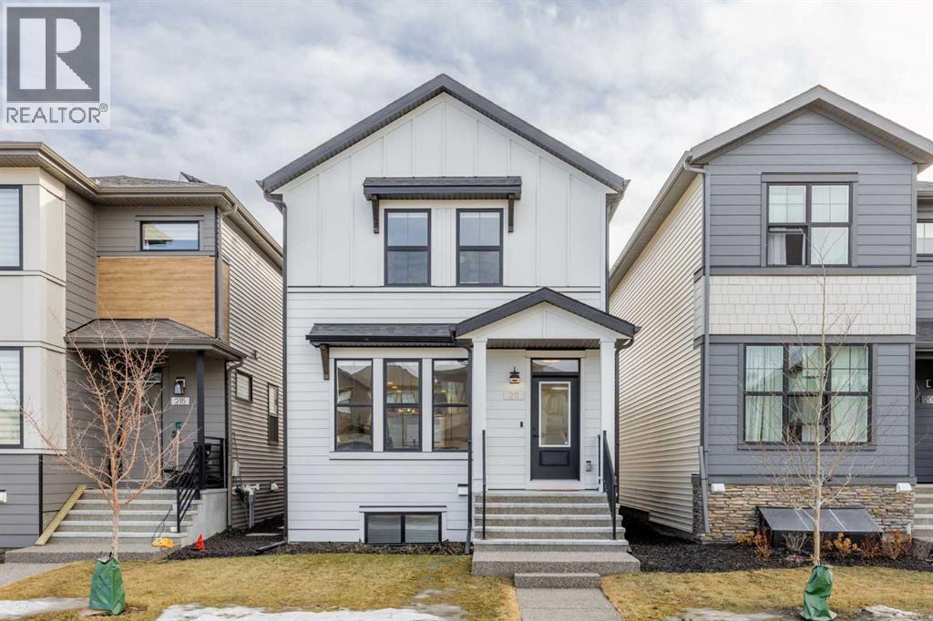 House for Sale in 211 Silverton Glen Crescent SW|Calgary, Alberta T2X5C1 2
