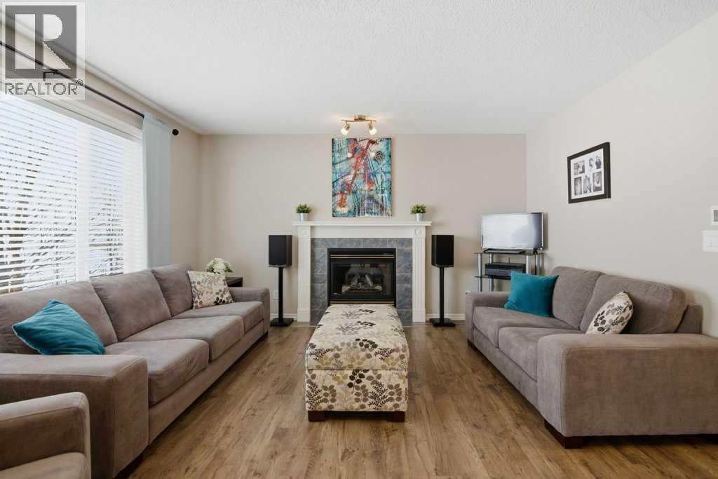 House for Sale in 34 Arbour Stone Rise NW|Calgary, Alberta T3G4N2 2