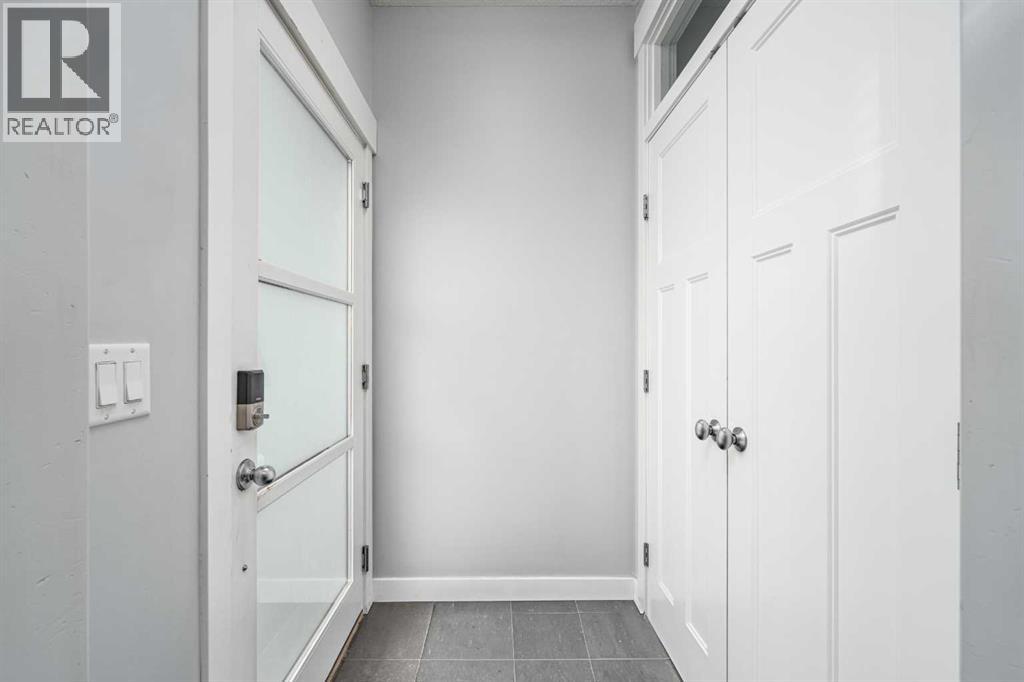 Row / Townhouse for Sale in 1, 2432 24A Street SW|Calgary, Alberta T3E1W1 2