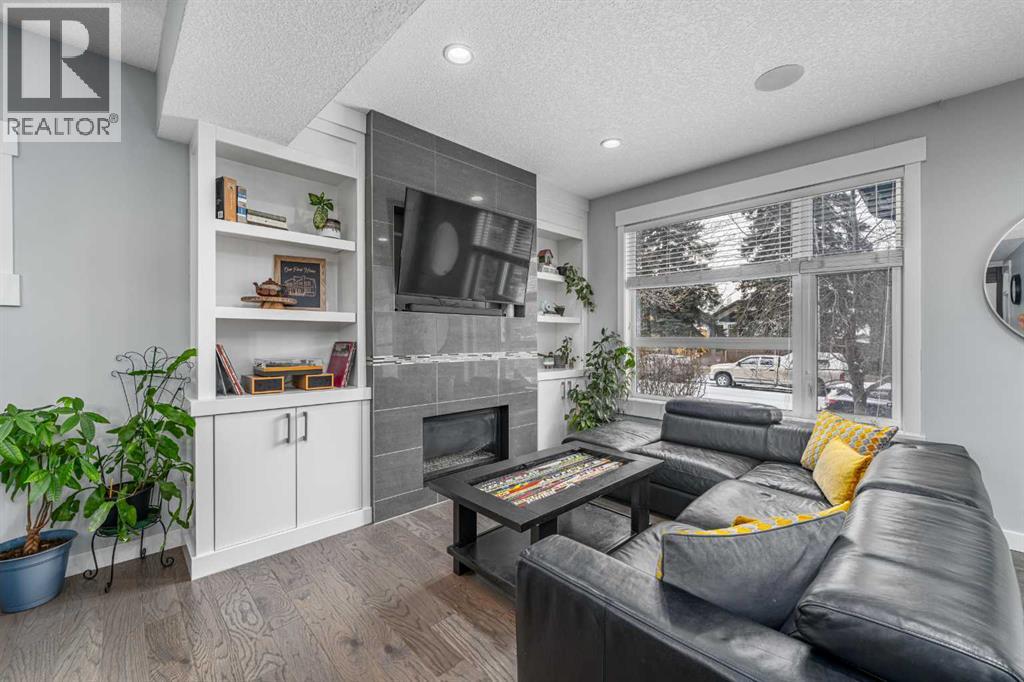 Row / Townhouse for Sale in 1, 2432 24A Street SW|Calgary, Alberta T3E1W1 4