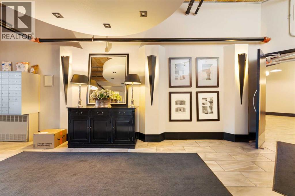 Apartment for Sale in 305, 535 10 Avenue SW|Calgary, Alberta T2R0A8 3