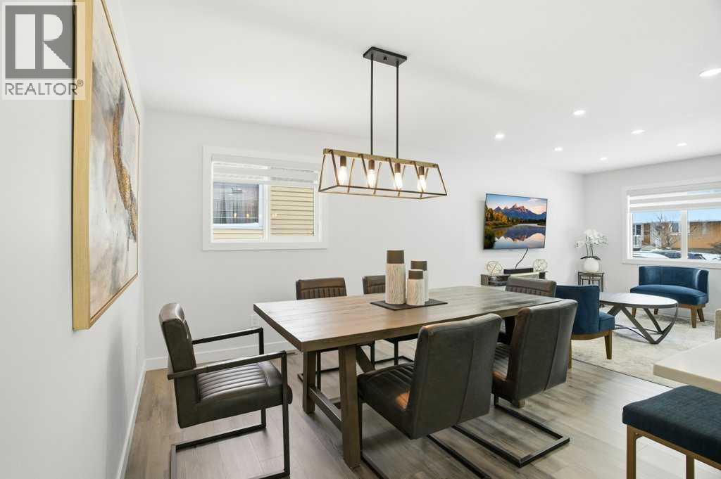 House for Sale in 3 Kentish Drive SW|Calgary, Alberta T2V2L4 3