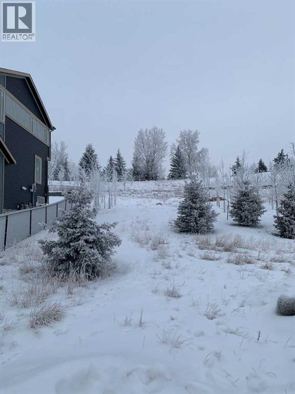 House for Sale in 160 Crimson Ridge Place NW|Calgary, Alberta T3L0K4 2