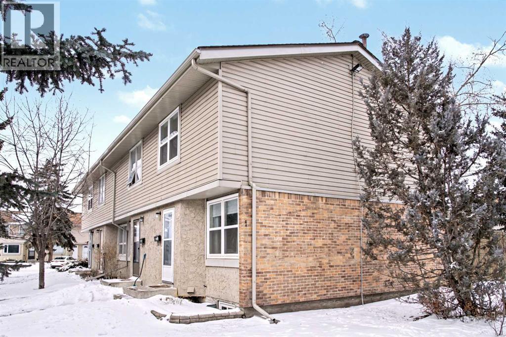 Row / Townhouse for Sale in 180, 123 Queensland Drive SE|Calgary, Alberta T2J5J4 3