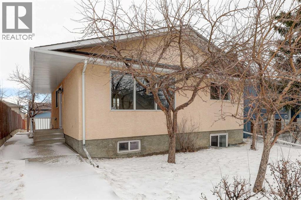 House for Sale in 2452 38 Street NE|Calgary, Alberta T2Z3B5
