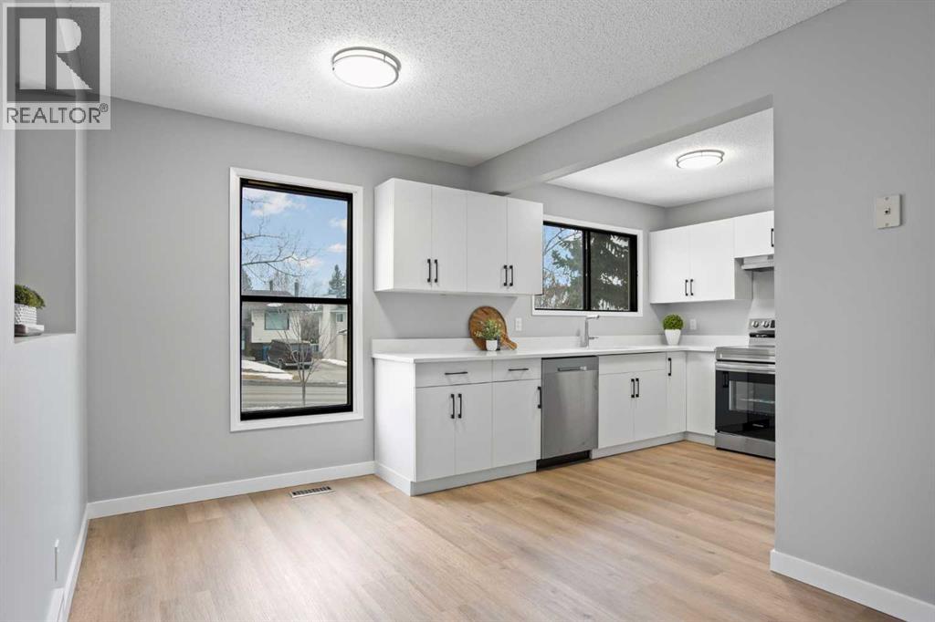 Row / Townhouse for Sale in 8, 6915 Ranchview Drive NW|Calgary, Alberta T3G1R8 4