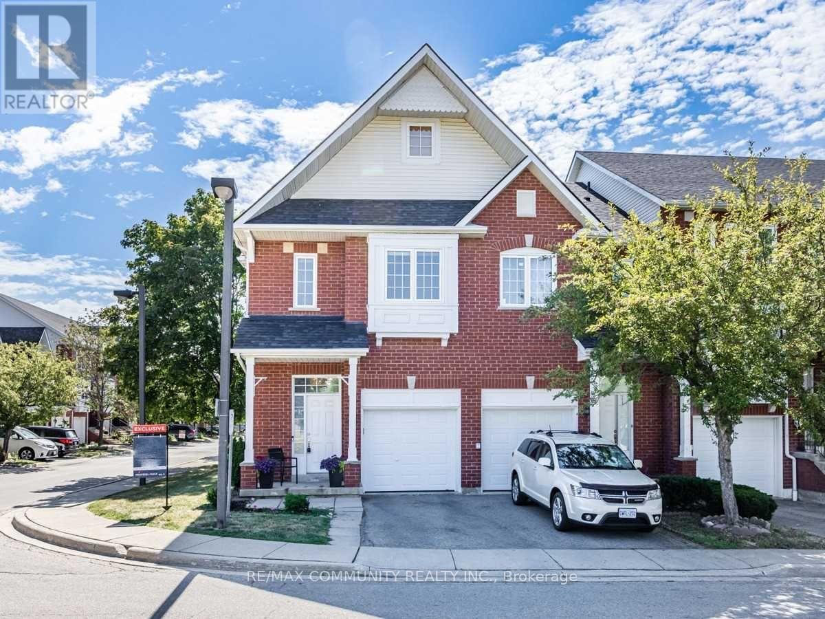 Row / Townhouse for Sale in 49 - 1588 SOUTH PARADE COURT|Mississauga (East Credit), Ontario L5M6E7