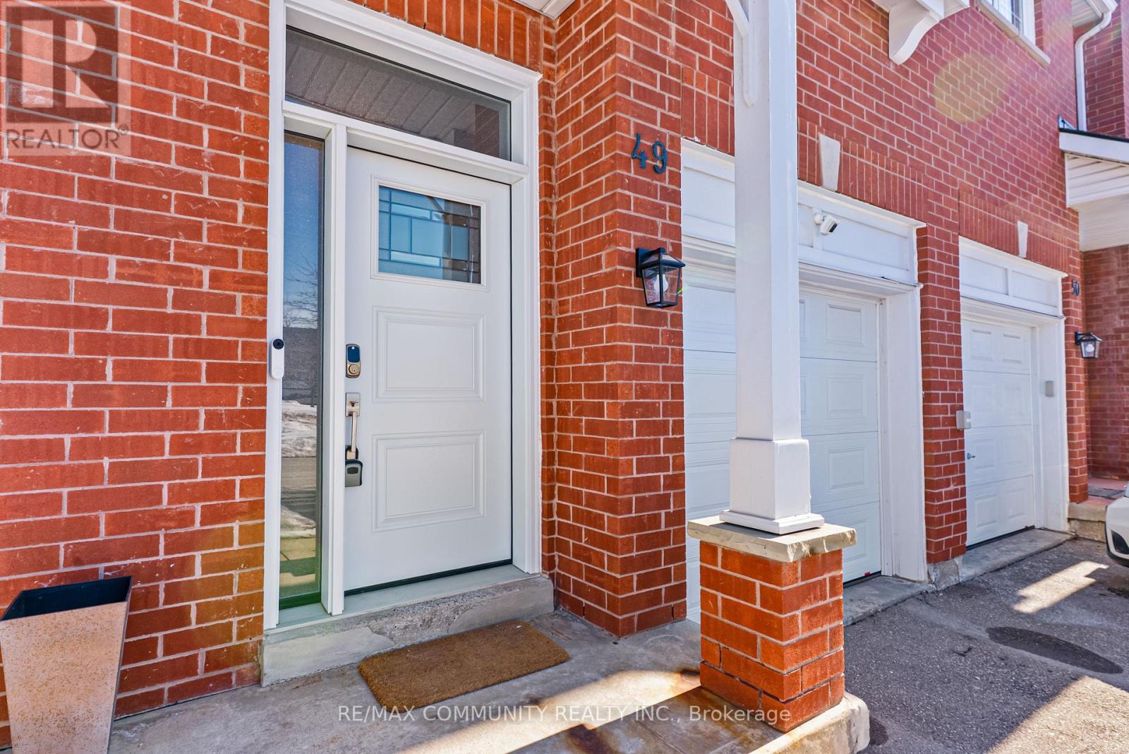 Row / Townhouse for Sale in 49 - 1588 SOUTH PARADE COURT|Mississauga (East Credit), Ontario L5M6E7 4