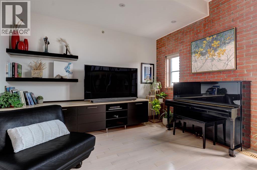 Row / Townhouse for Sale in 416 Aspen Meadows Hill SW|Calgary, Alberta T3H0G3 5