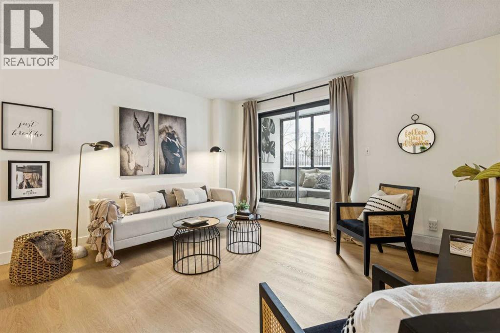 Apartment for Sale in 214, 111 14 Avenue SE|Calgary, Alberta T2G4Z8