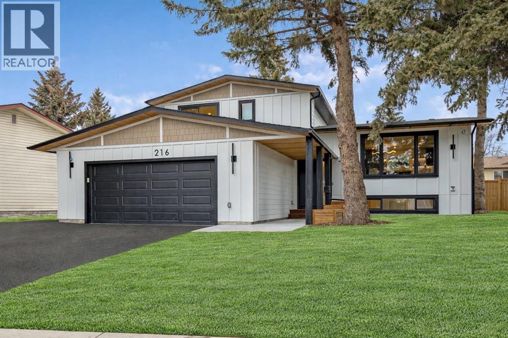 House for Sale in 216 Oakridge Place SW|Calgary, Alberta T2V1V2