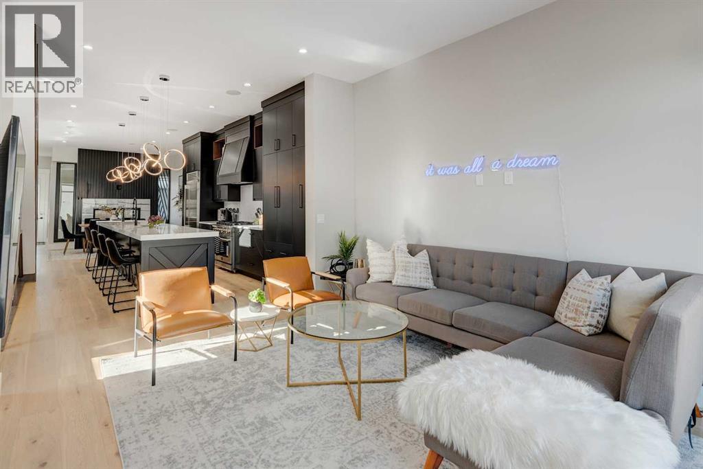 House for Sale in 1440 29 Street SW|Calgary, Alberta T3C1M2 2