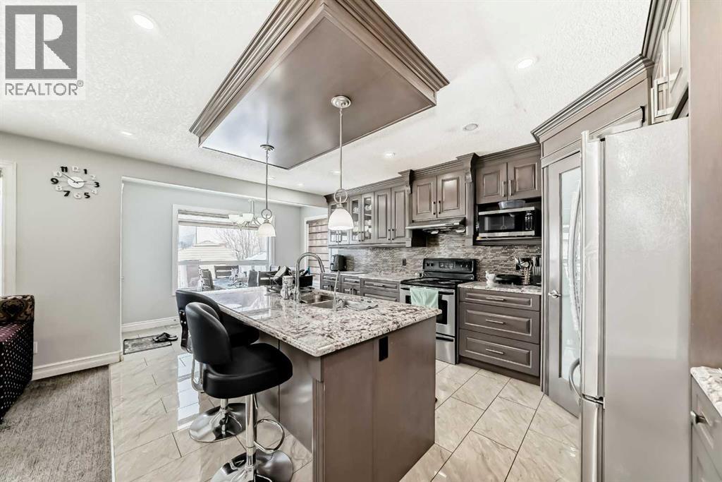 House for Sale in 181 Saddlefield Place NE|Calgary, Alberta T3J4Z3 4