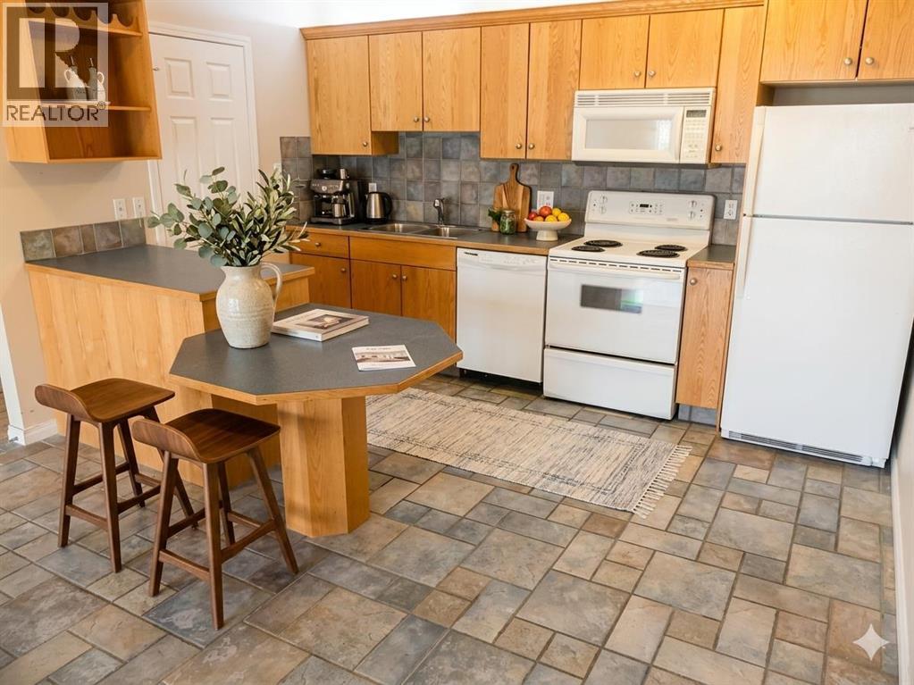 Apartment for Sale in 302, 117 23 Avenue SW|Calgary, Alberta T2S0H9 5