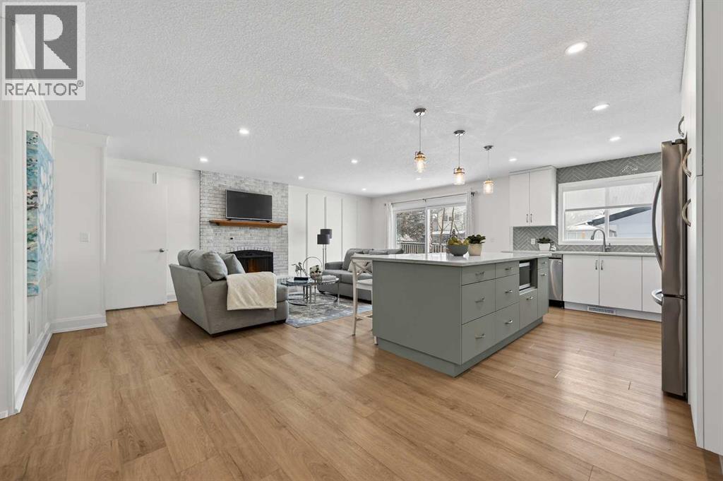 House for Sale in 60 Sunmount Close SE|Calgary, Alberta T2X1V6 4