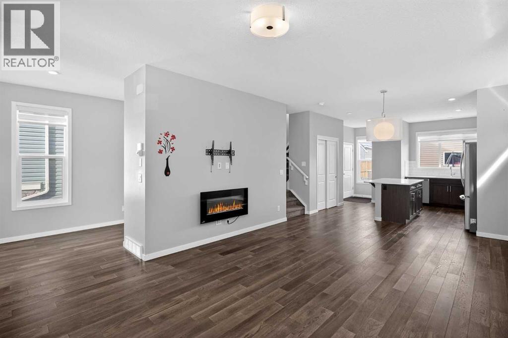 House for Sale in 953 West Lakeview Drive|Chestermere, Alberta T1X2N3 5