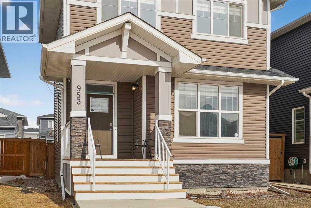 House for Sale in 953 West Lakeview Drive|Chestermere, Alberta T1X2N3 2