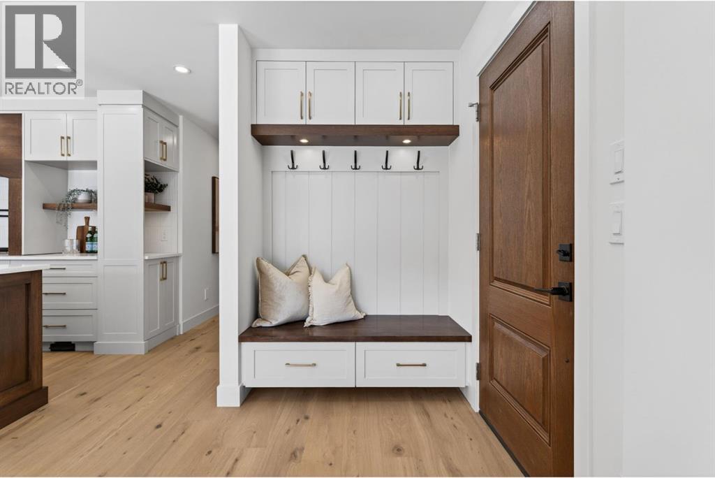 House for Sale in 10619 Mapleglen Crescent SE|Calgary, Alberta T2J1X1 4