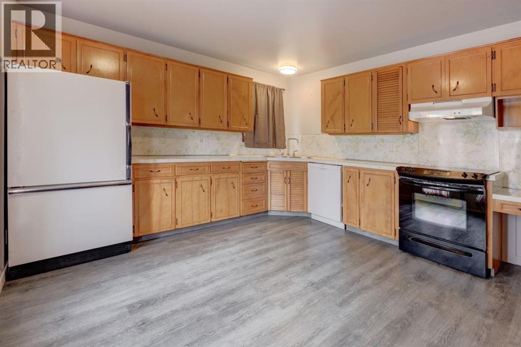 House for Sale in 4723 Marbury Place NE|Calgary, Alberta T2A2W1 2