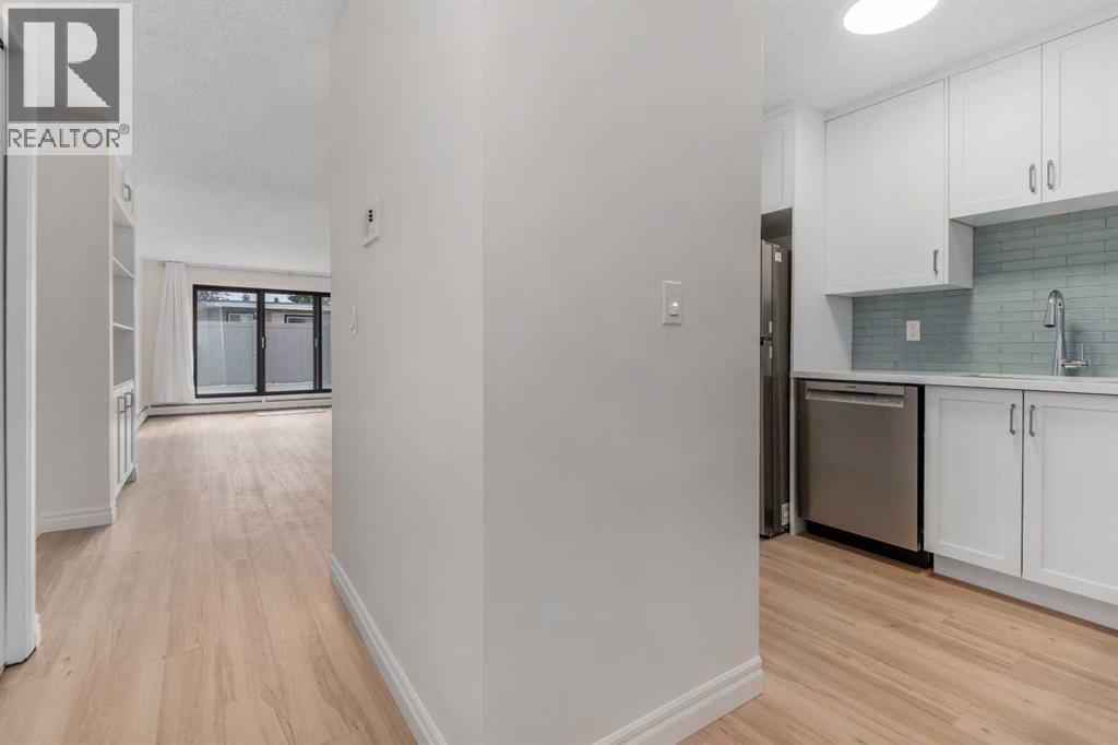 Apartment for Sale in 202, 611 67 Avenue SW|Calgary, Alberta T2V0M3 5