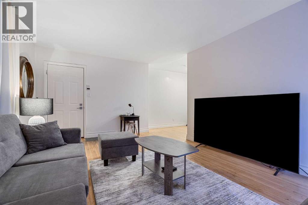 Apartment for Sale in 102, 2303 17A Street SW|Calgary, Alberta T2T4S3 4