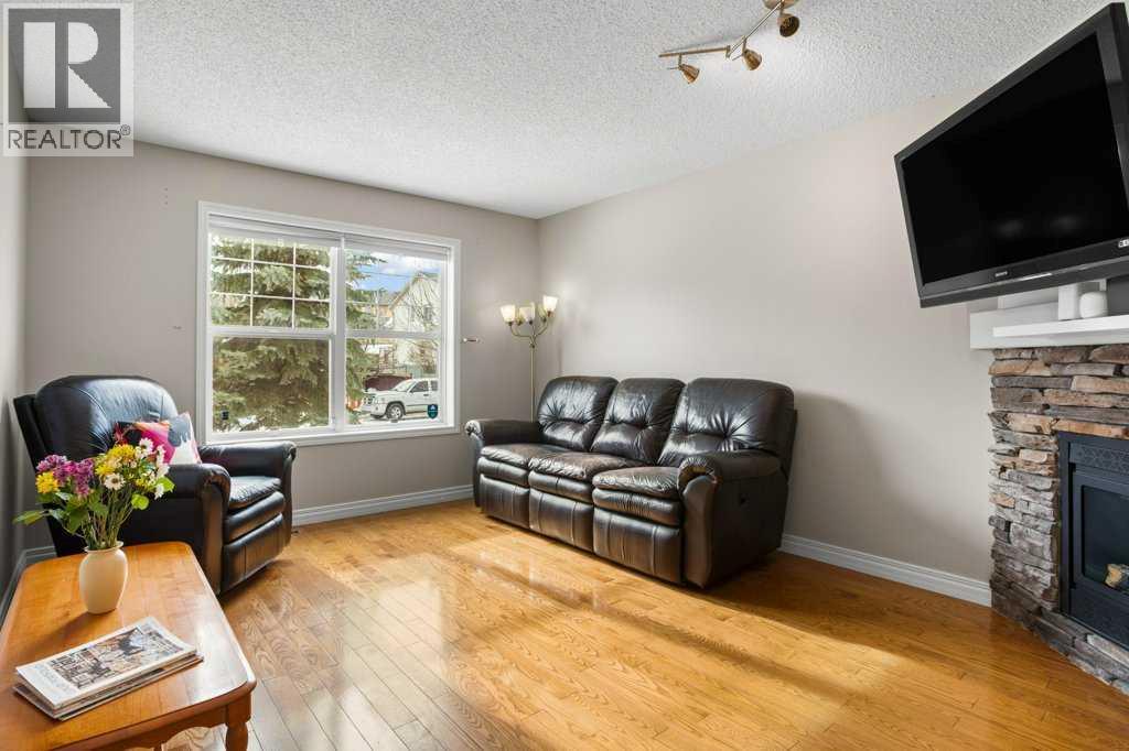 House for Sale in 163 Eversyde Circle SW|Calgary, Alberta T2Y4T4 3