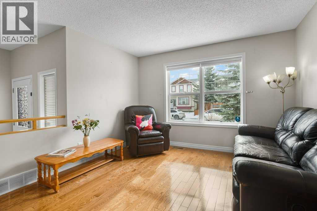 House for Sale in 163 Eversyde Circle SW|Calgary, Alberta T2Y4T4 4