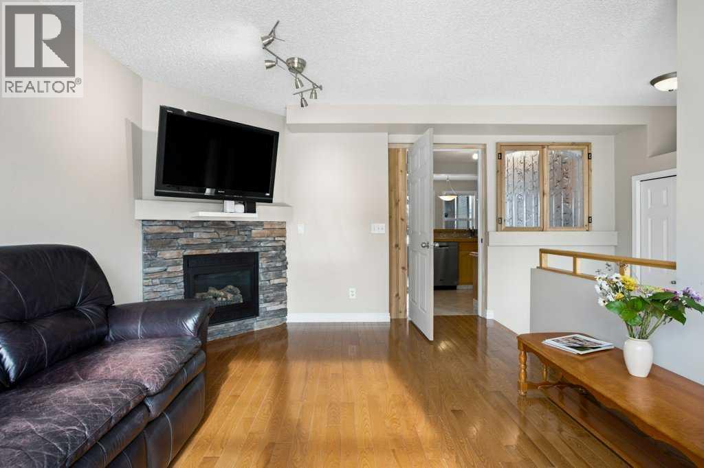 House for Sale in 163 Eversyde Circle SW|Calgary, Alberta T2Y4T4 5