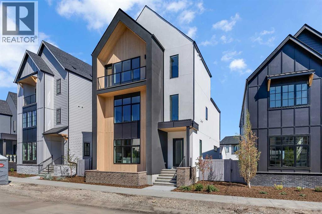 House for Sale in 336 Normandy Drive SW|Calgary, Alberta T3E7J6 4