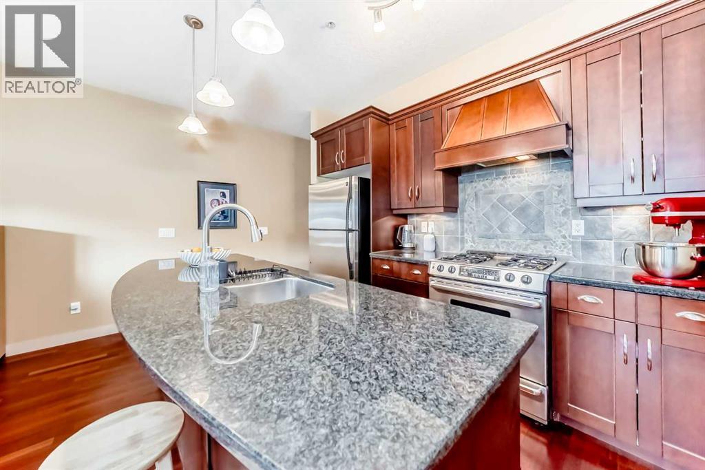 Apartment for Sale in 201, 1828 14 Street SW|Calgary, Alberta T2T3S9 4