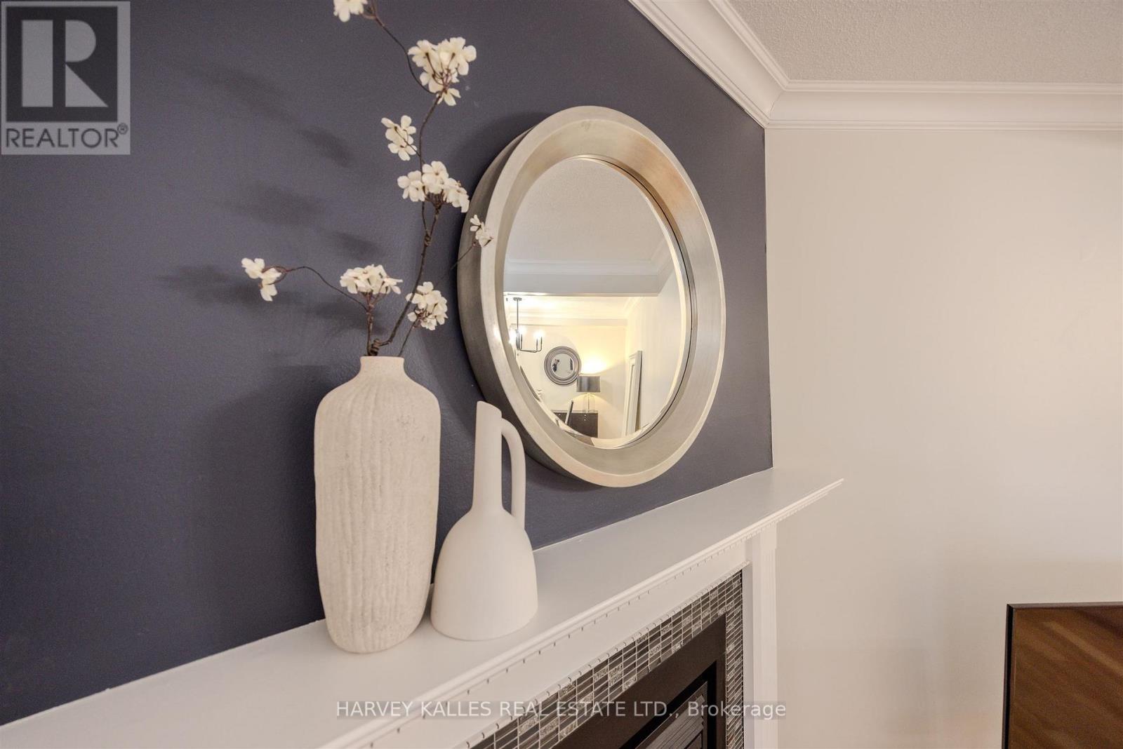 Row / Townhouse for Sale in 50 - 1060 WALDEN CIRCLE|Mississauga (Clarkson), Ontario L5J4J9 5