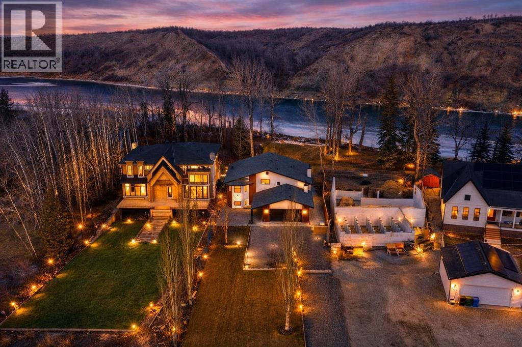 House for Sale in 7220 Bow Crescent NW|Calgary, Alberta T3B2B9 3