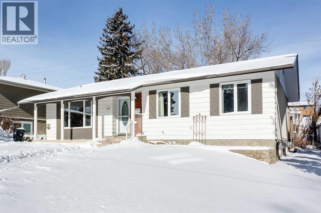 House for Sale in 1012 Hunterston Hill NW|Calgary, Alberta T2K4N8 2