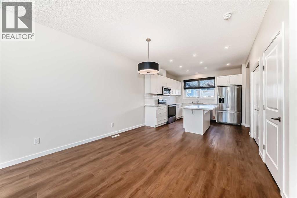 House for Sale in 80 Magnolia Way SE|Calgary, Alberta T3M2W7 5