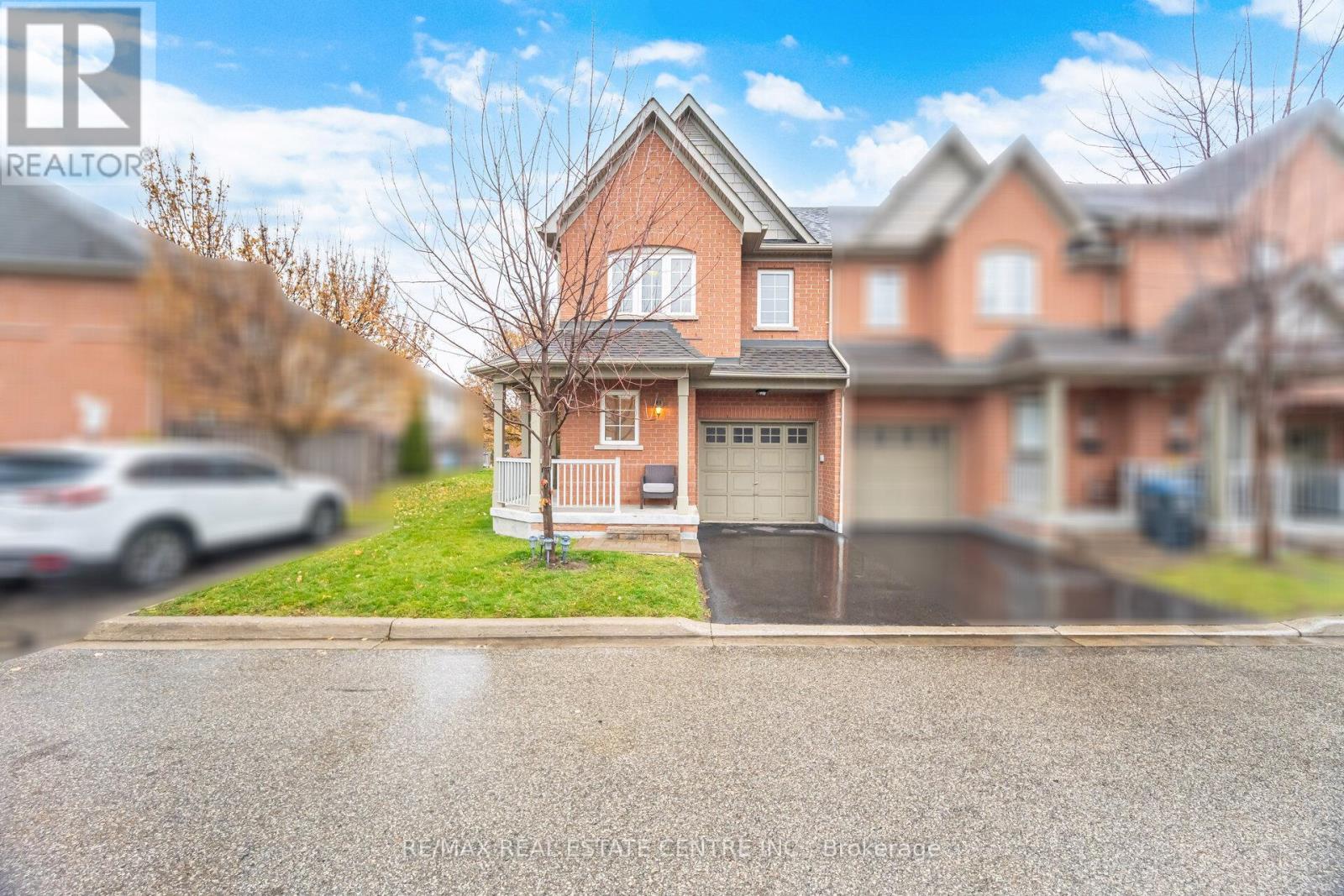 Row / Townhouse for Sale in 112 - 3150 ERIN CENTRE BOULEVARD|Mississauga (Churchill Meadows), Ontario L5M7Z3