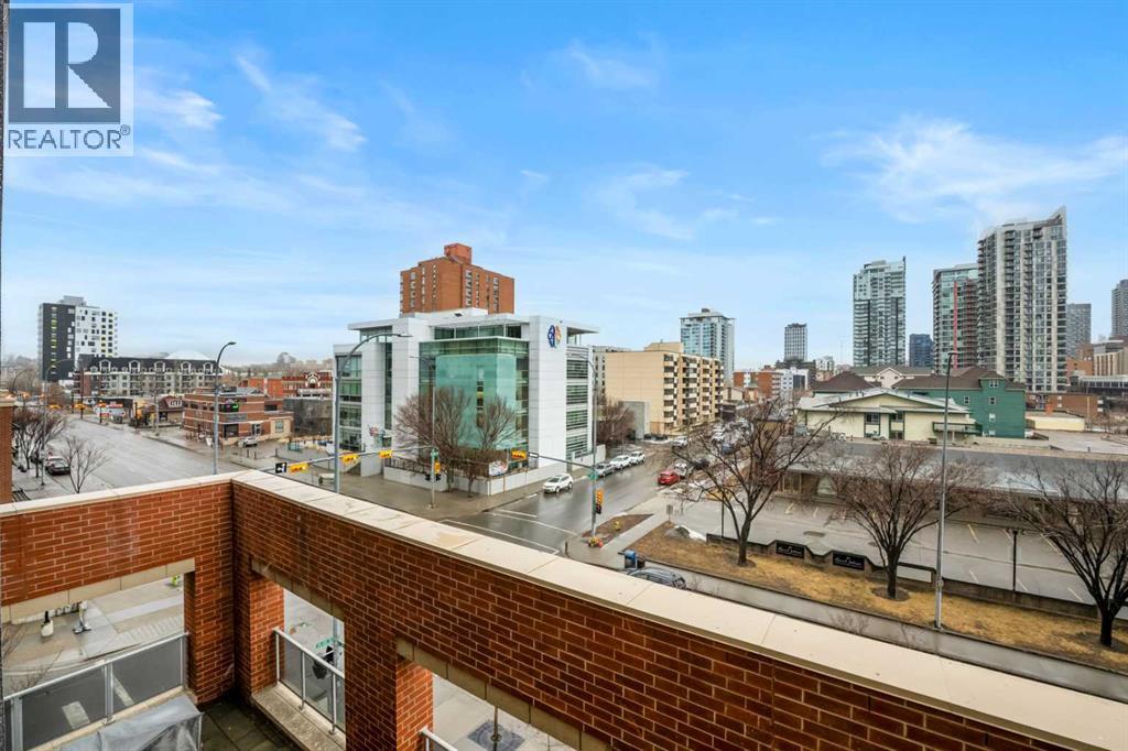 Apartment for Sale in 305, 1320 1 Street SE|Calgary, Alberta T2G0G8 3