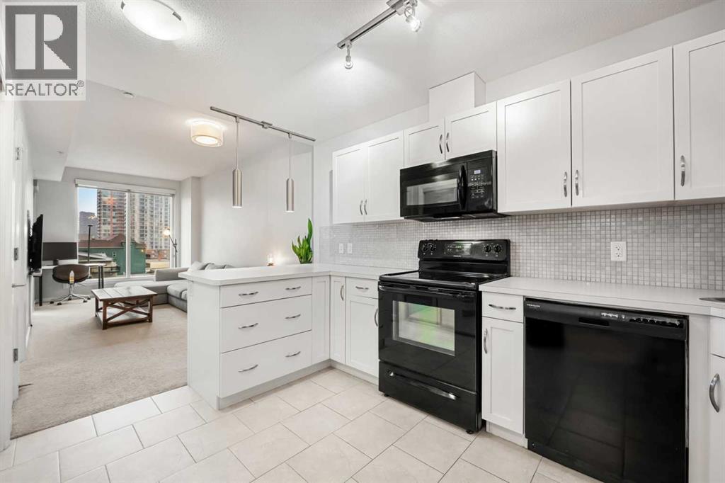 Apartment for Sale in 305, 1320 1 Street SE|Calgary, Alberta T2G0G8 4