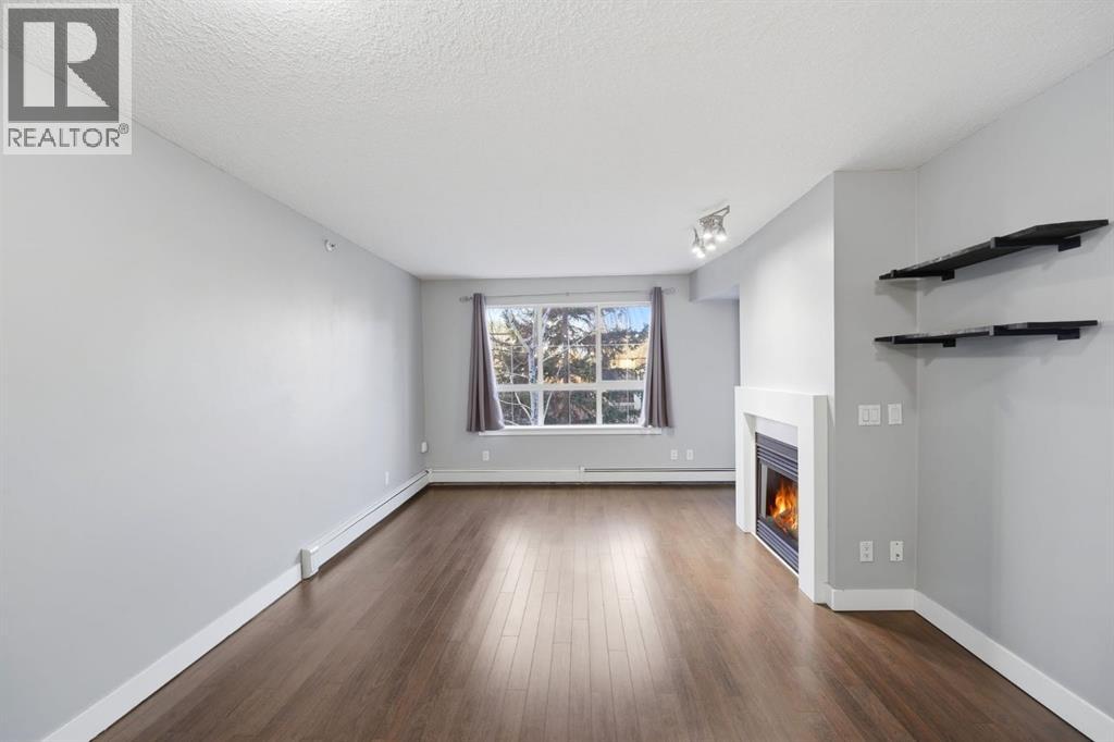 Apartment for Sale in 426, 35 Richard Court SW|Calgary, Alberta T3E7N9 4